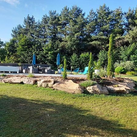 Chambre Dans Un Ecrin De Verdure Angrie Eksteriør bilde
