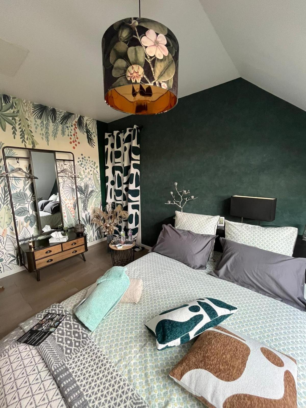Chambre Dans Un Ecrin De Verdure Angrie Eksteriør bilde